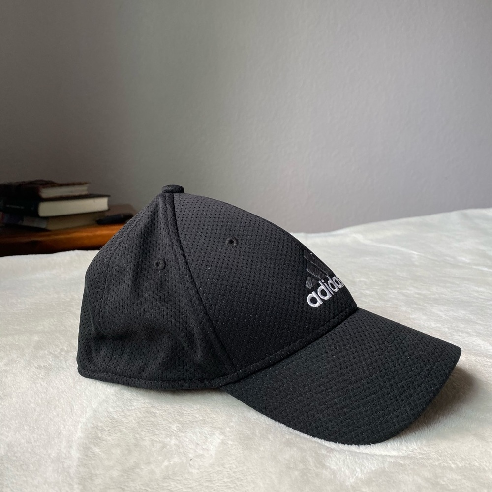 Adidas cap - Picture 2 of 3